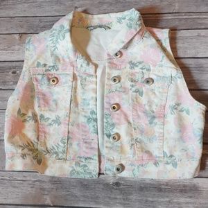 💥 $5 TODAY!! sz L Floral Vest